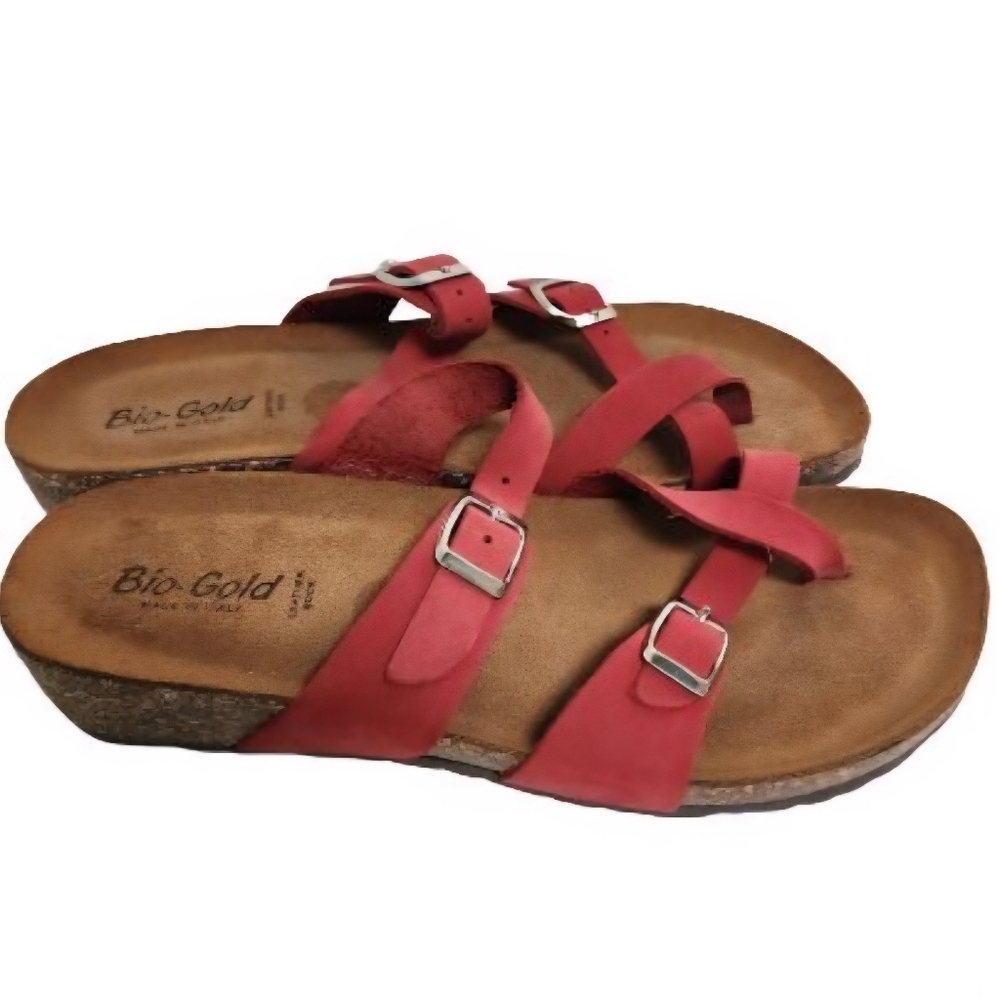 Bio Gold Red Leather Made In Italy Buckle Sandals Size 10.5
